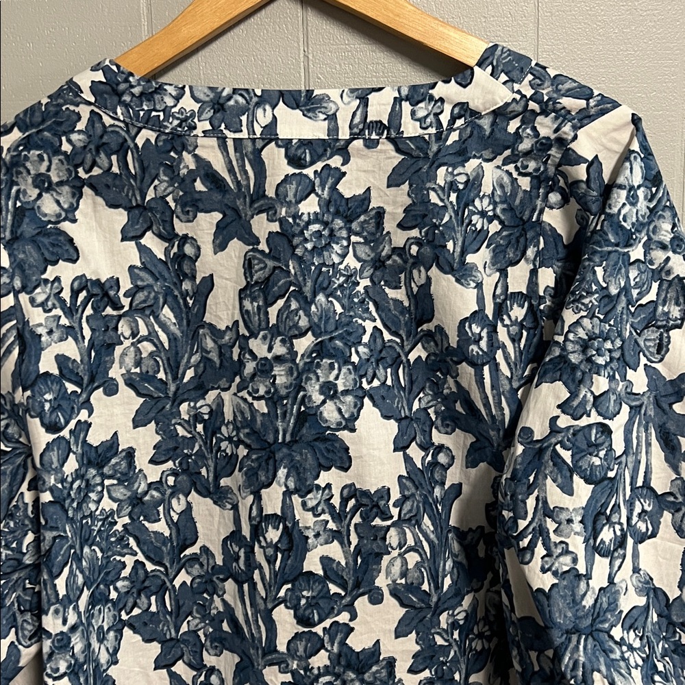 NWT Floral Jodifl Blouse Large Blue - Picture 11 of 17